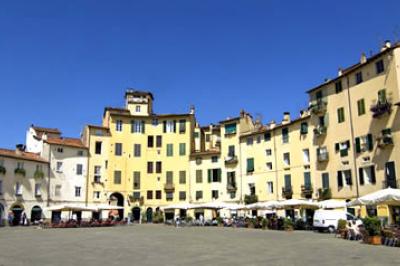  Lucca Città